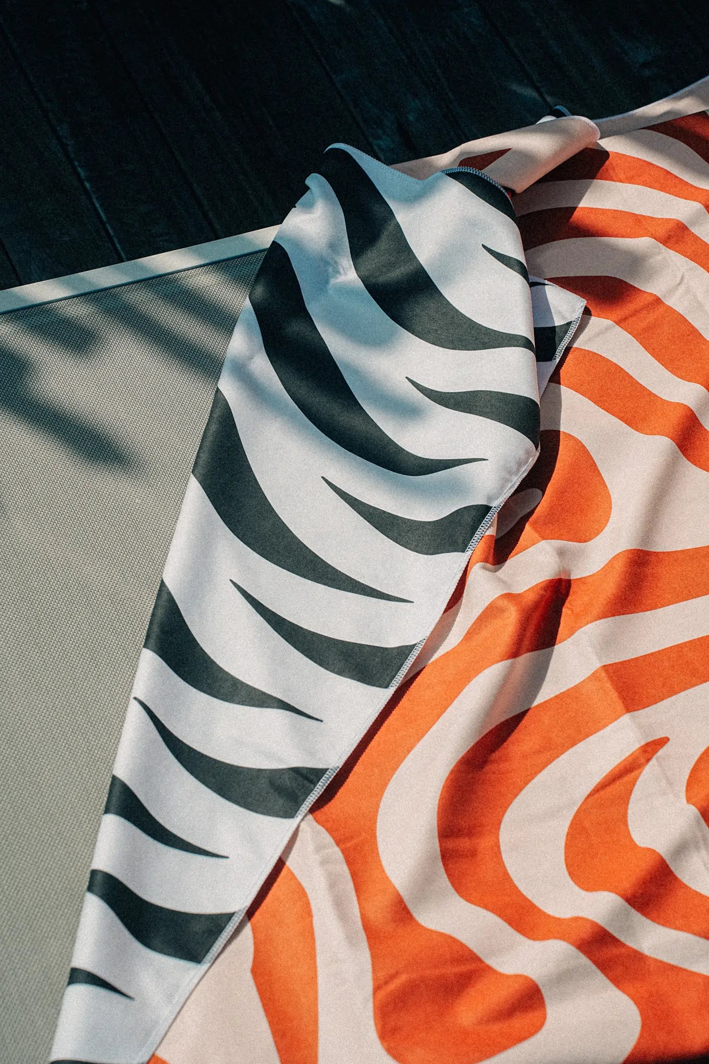 Coralia & Co. Coral Waves 2-in-1 Beach Towel Backpack sand-free design and dual-sided print - Image Position 5