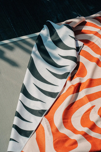 Coralia & Co. Coral Waves 2-in-1 Beach Towel Backpack sand-free design and dual-sided print - Image Position 5